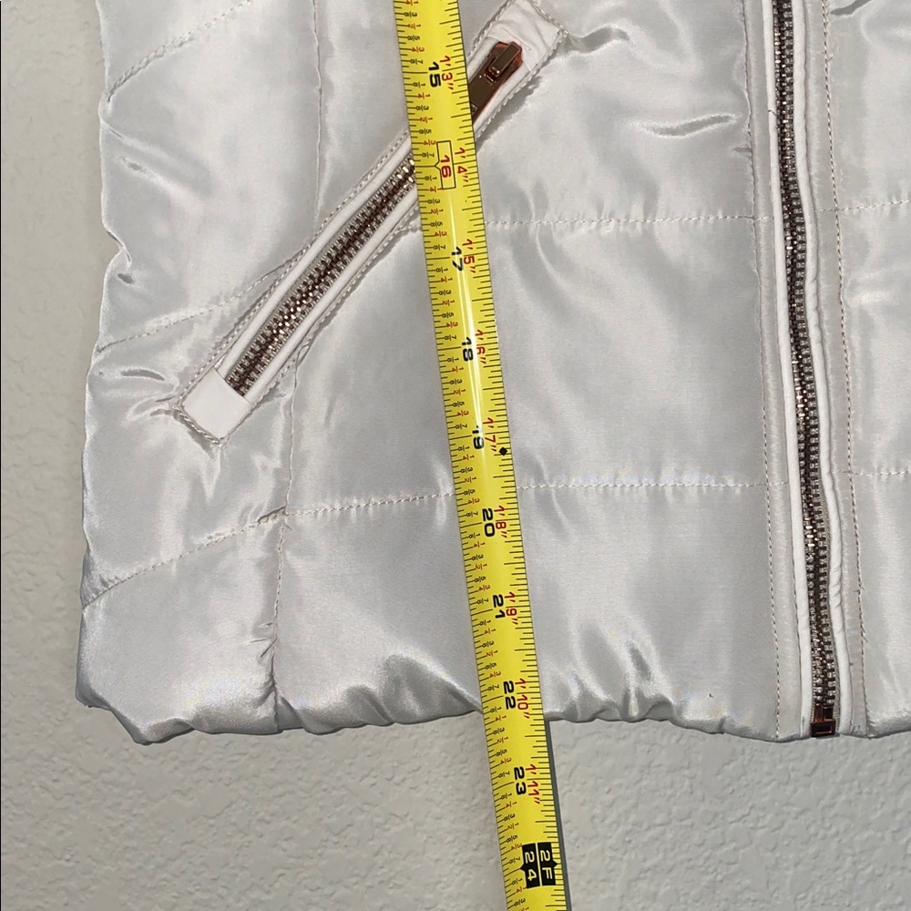 🎱Buckle day trip cream puffer vest! - Picture 4 of 8